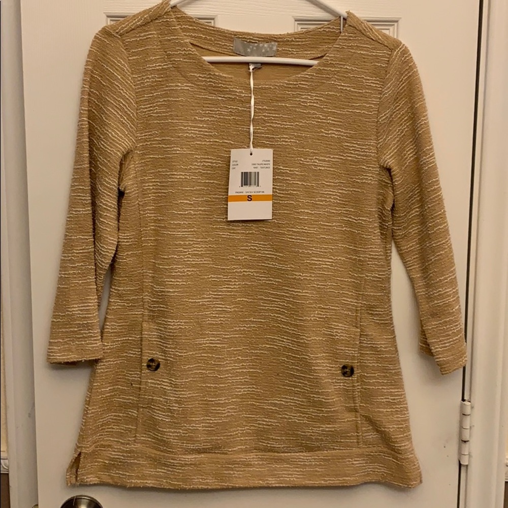 Carolyn Taylor PAGANI-3/4 SLV SCOOP NK